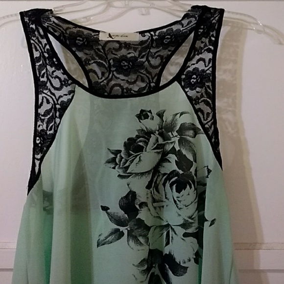 Woman's Shirt - Picture 2 of 5